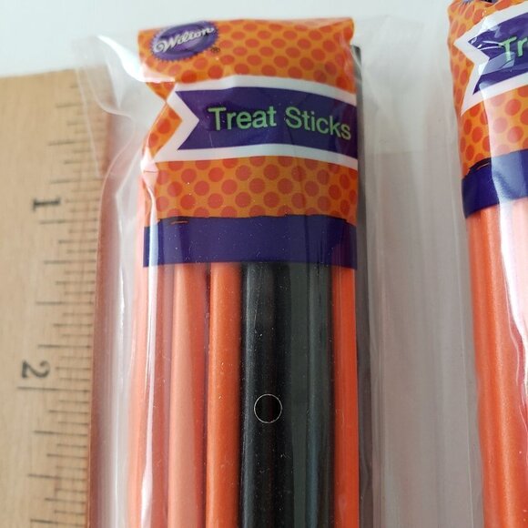 NWT - Wilton 6" Treat Sticks Candy, Cake Pops Orange and Black (90 count) - Picture 3 of 3